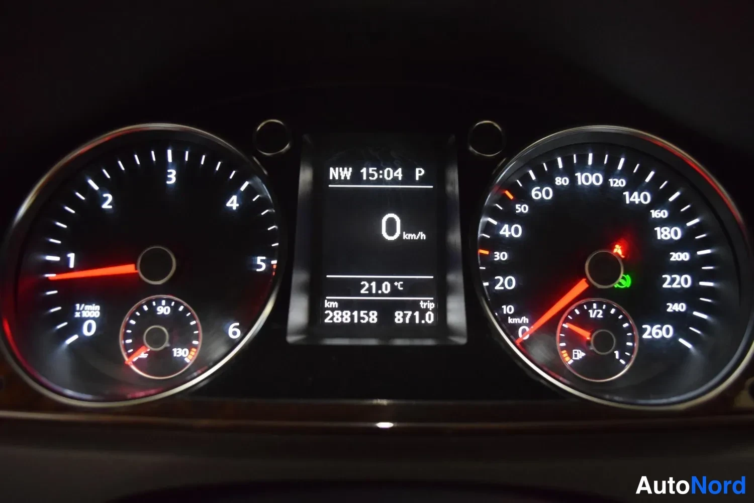 Musta Volkswagen Passat 2014, ulkokuva 16 – Raisio