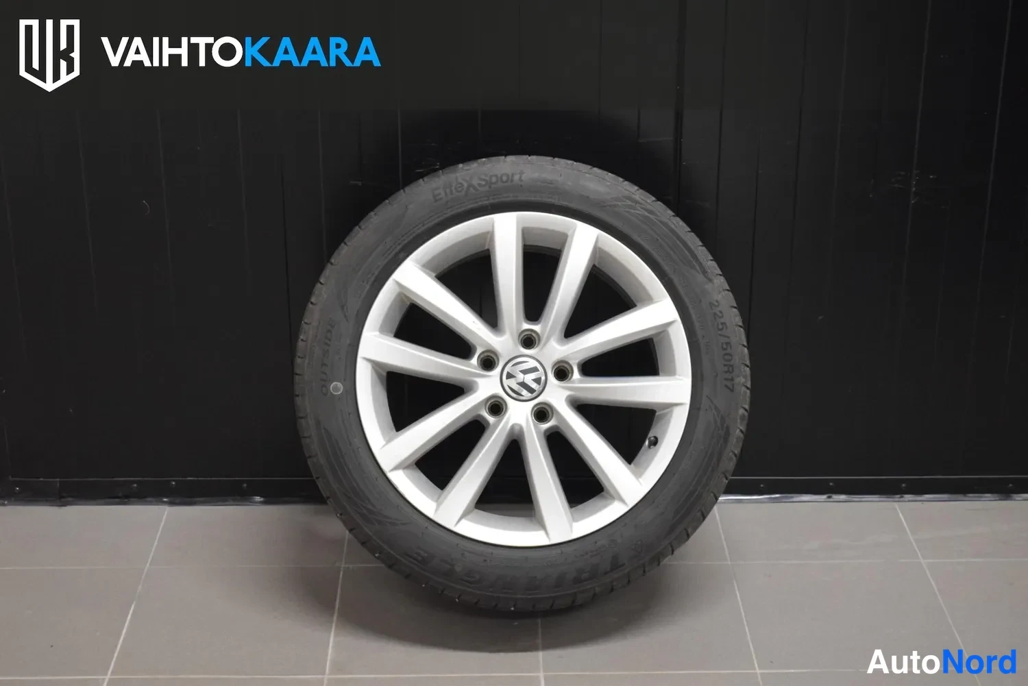 Musta Volkswagen Passat 2014, ulkokuva 27 – Raisio