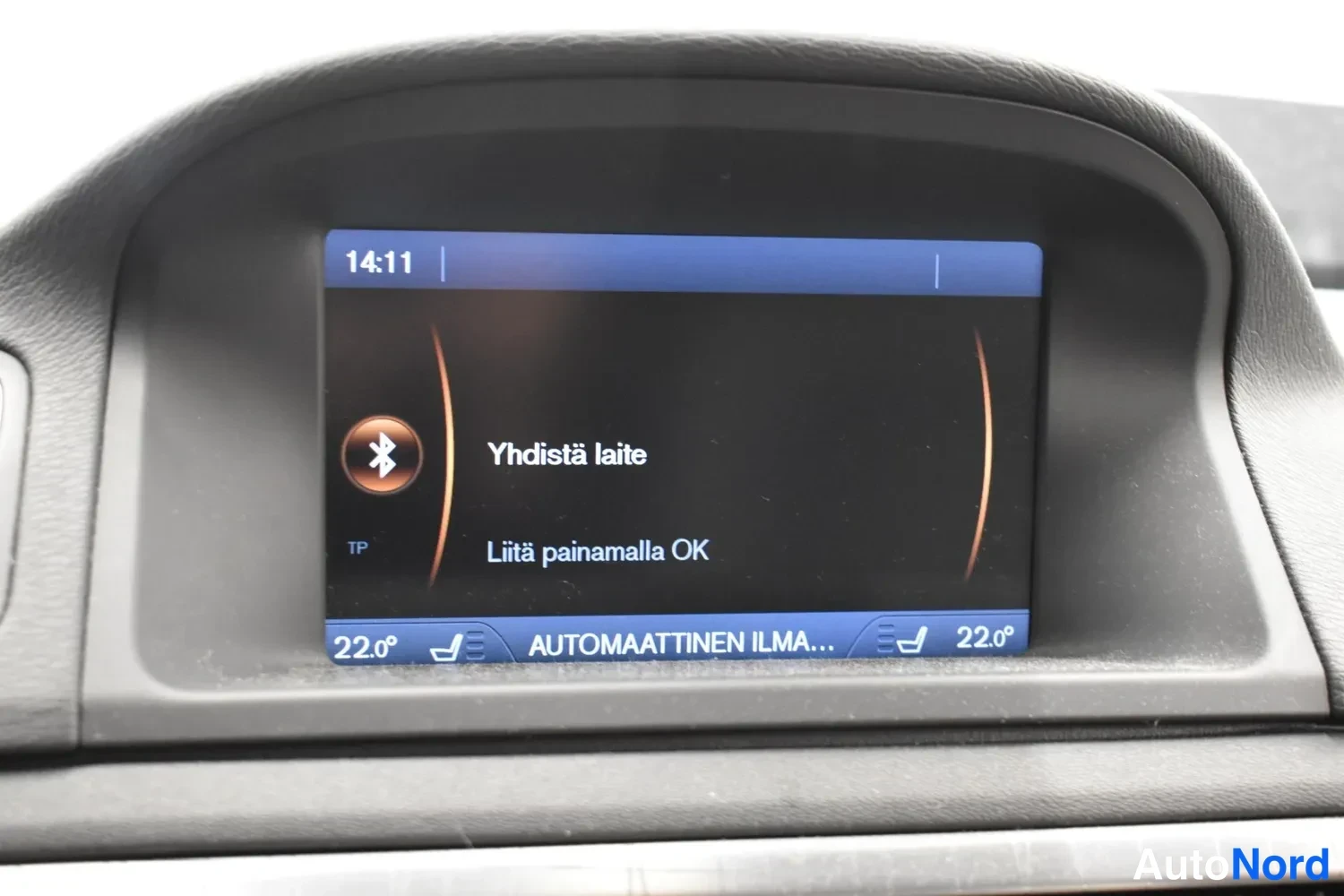 Musta Volvo XC70 2013, ulkokuva 18 – Raisio