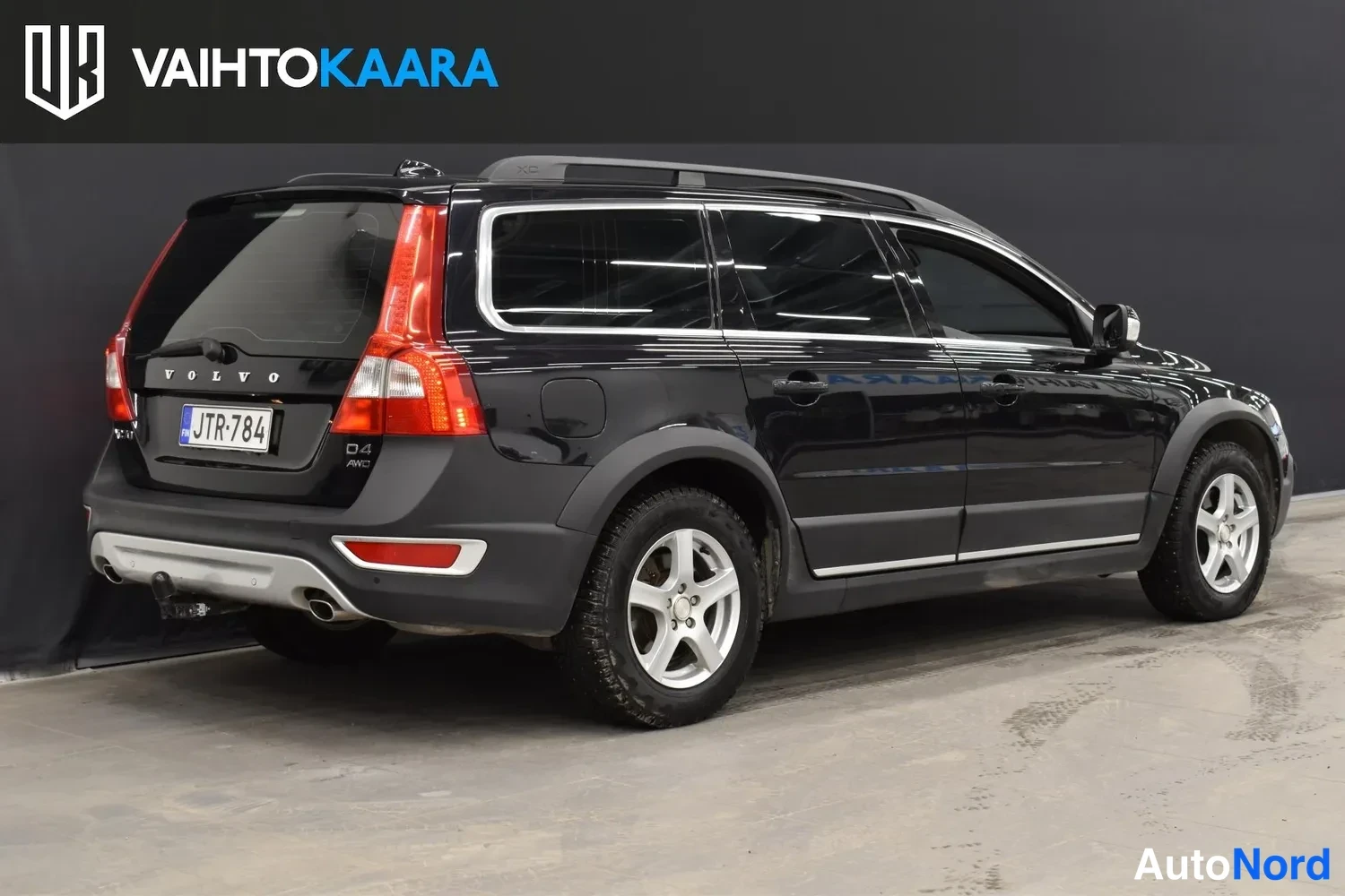 Musta Volvo XC70 2013, ulkokuva 4 – Raisio