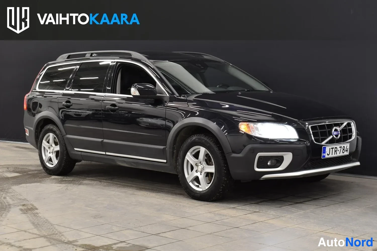 Musta Volvo XC70 2013, ulkokuva 6 – Raisio
