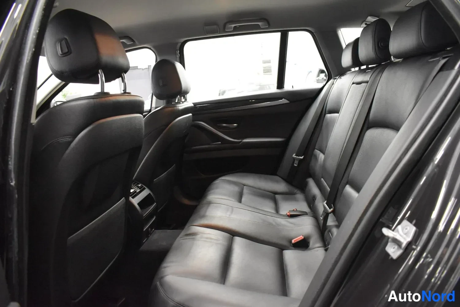 Harmaa BMW 520i 2016, ulkokuva 12 – Raisio