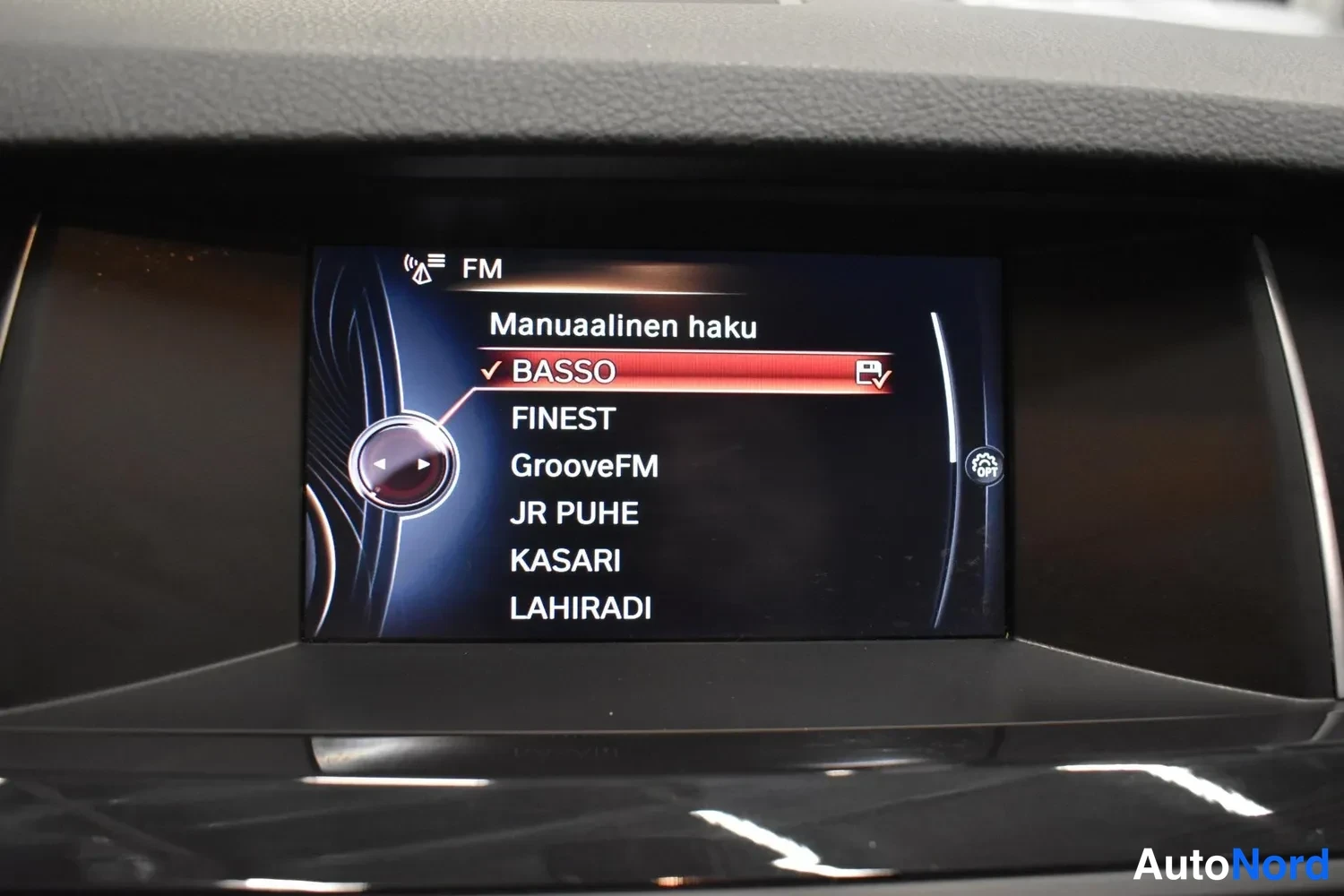 Harmaa BMW 520i 2016, ulkokuva 18 – Raisio