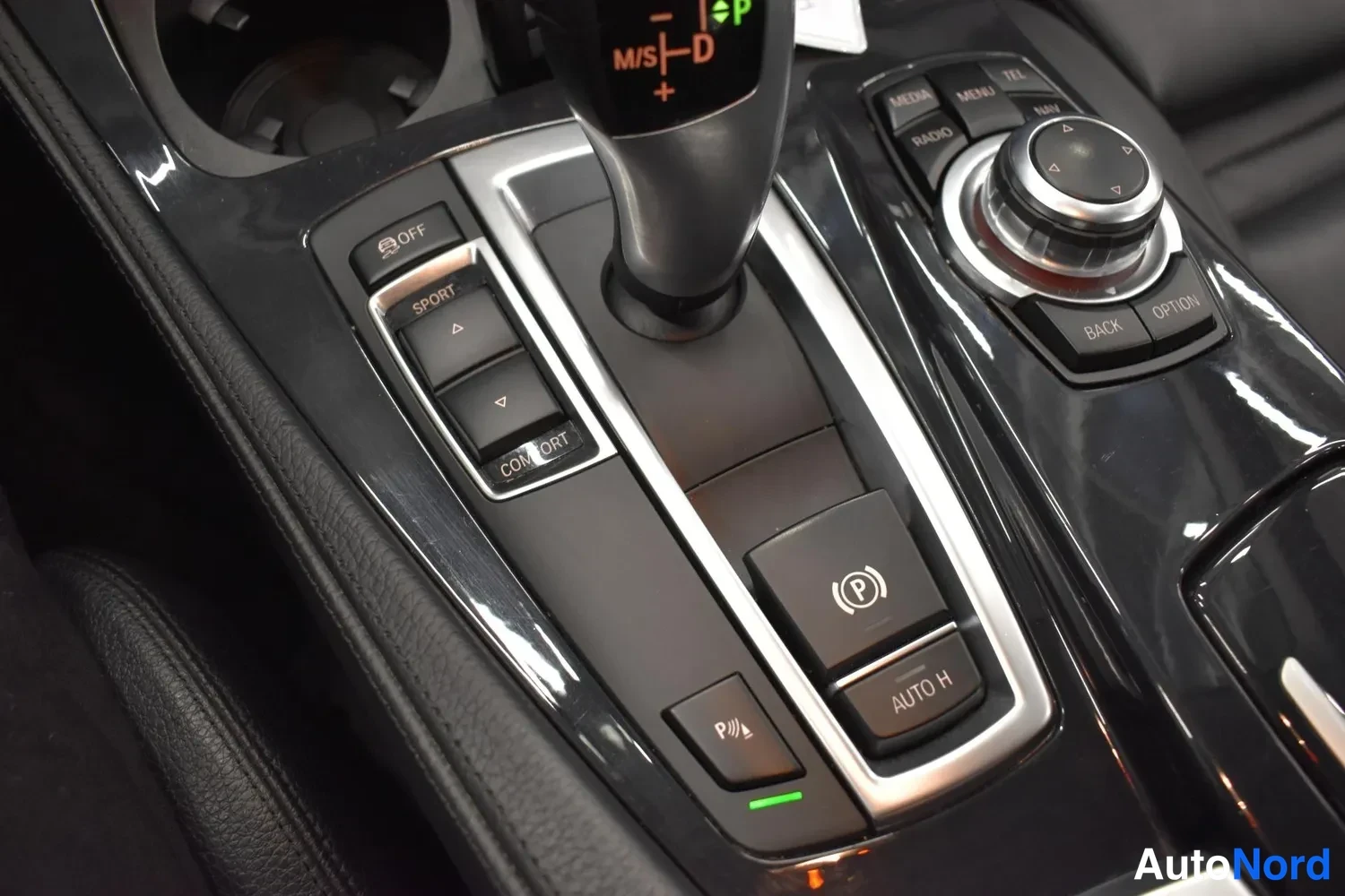 Harmaa BMW 520i 2016, ulkokuva 23 – Raisio