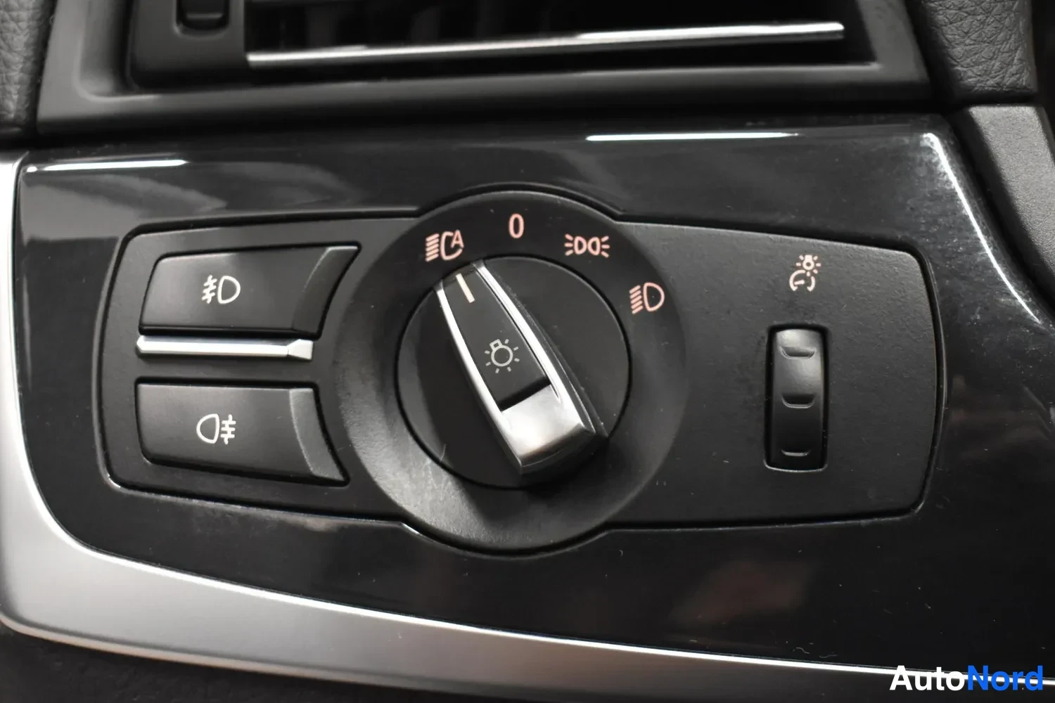 Harmaa BMW 520i 2016, ulkokuva 26 – Raisio