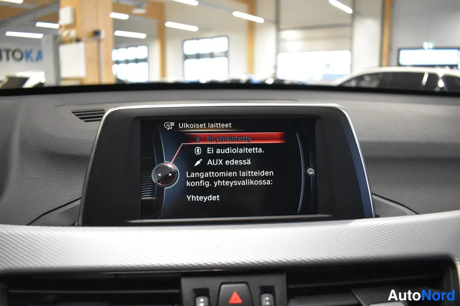Valkoinen BMW X1 sDrive18d 2016, ulkokuva 19 – Raisio