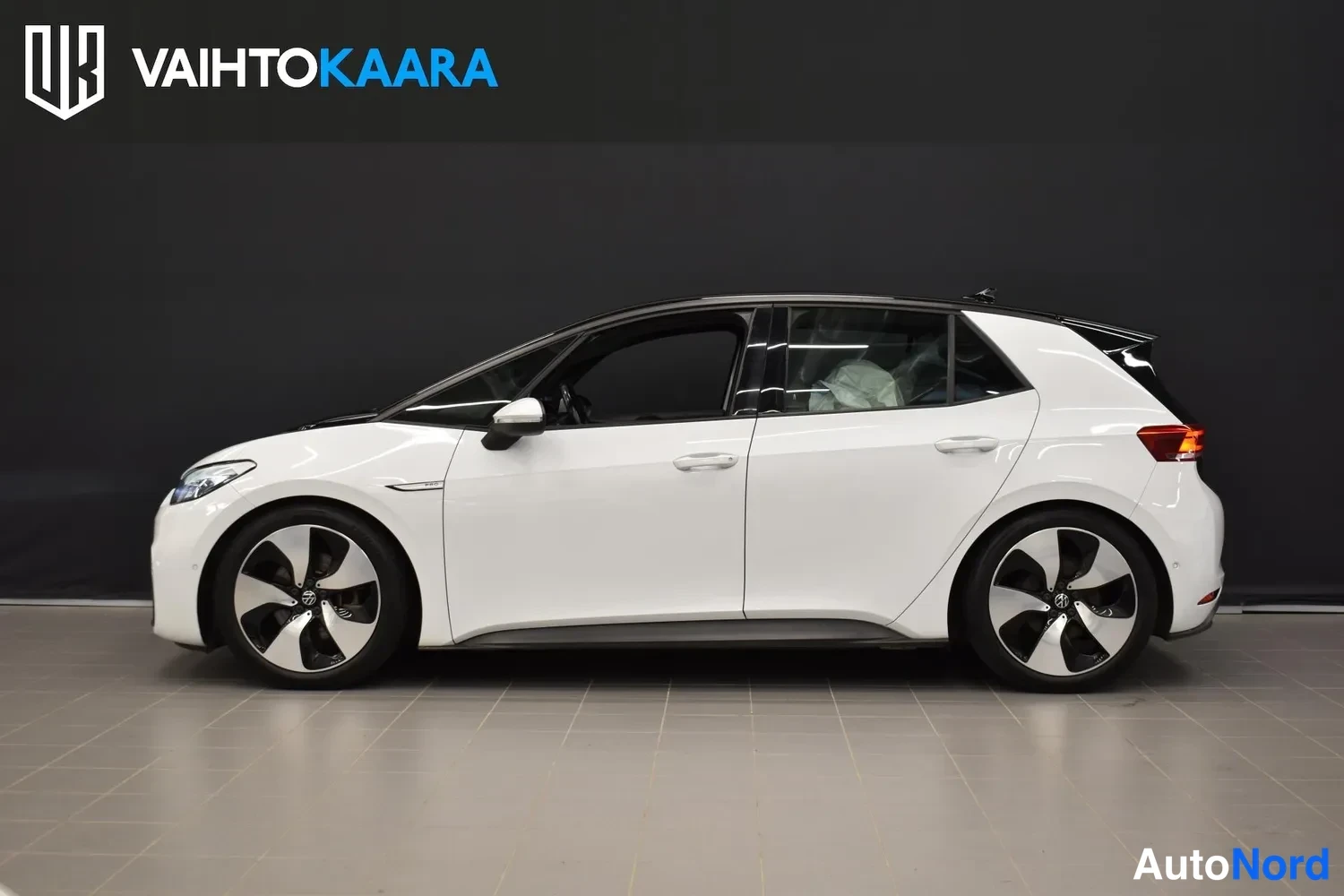 Valkoinen Volkswagen ID.3 2022, ulkokuva 2 – Raisio