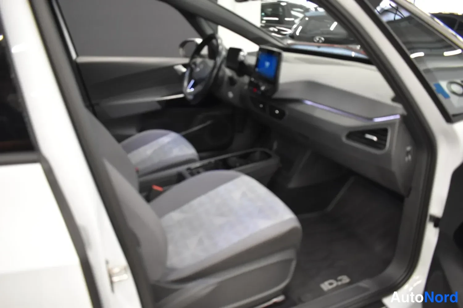 Valkoinen Volkswagen ID.3 2022, ulkokuva 12 – Raisio