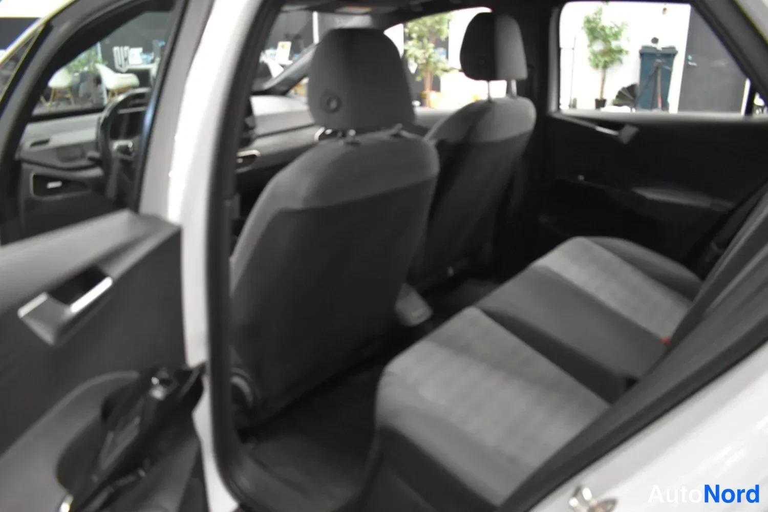 Valkoinen Volkswagen ID.3 2022, ulkokuva 9 – Raisio