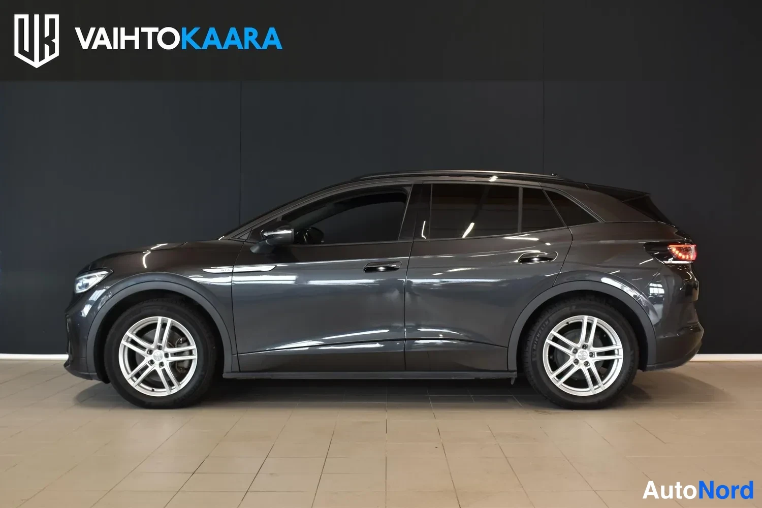 Harmaa Volkswagen ID.4 GTX 2022, ulkokuva 2 – Raisio