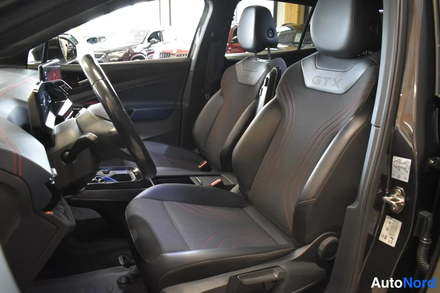 Harmaa Volkswagen ID.4 GTX 2022, ulkokuva 5 – Raisio