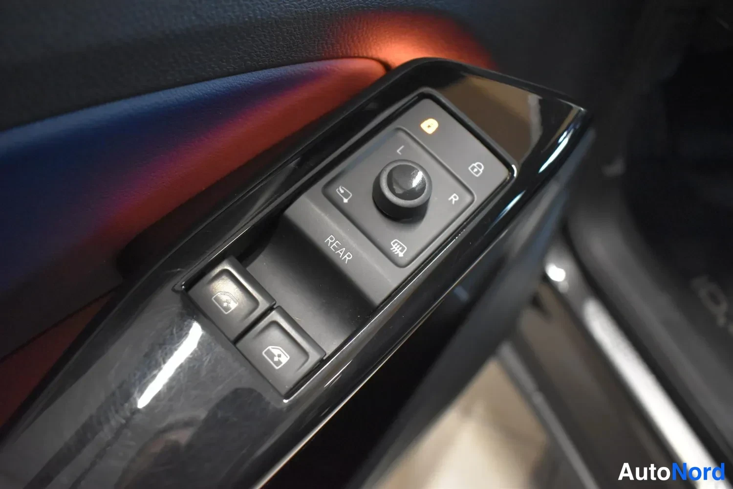 Harmaa Volkswagen ID.4 GTX 2022, ulkokuva 9 – Raisio