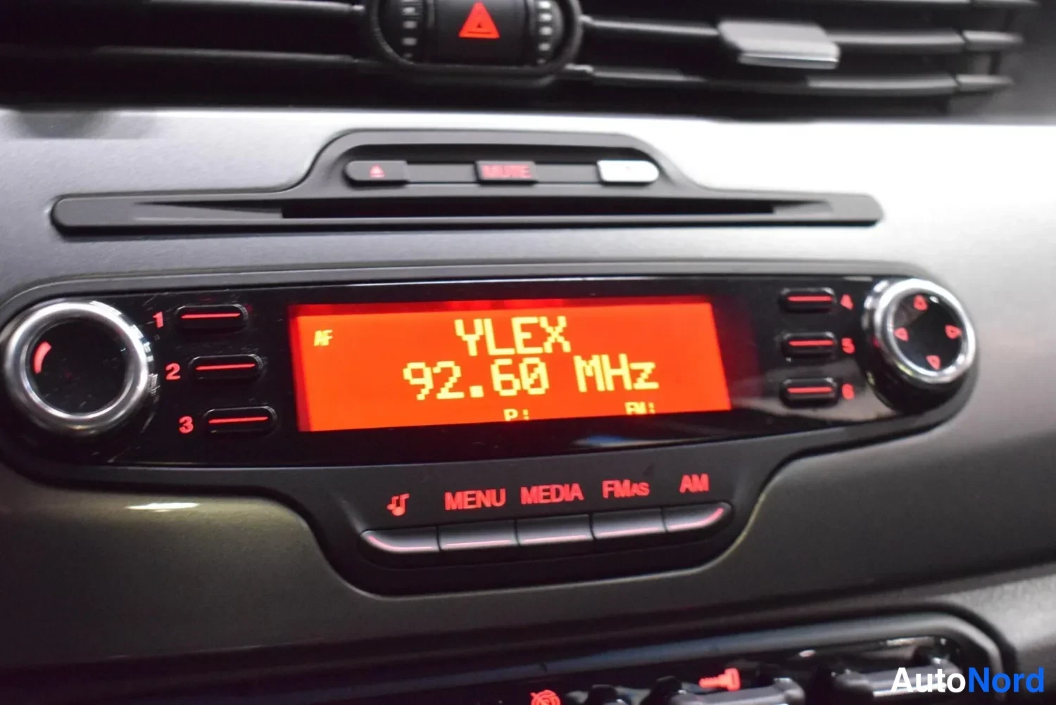 Musta Alfa Romeo Giulietta 2011, ulkokuva 15 – Raisio