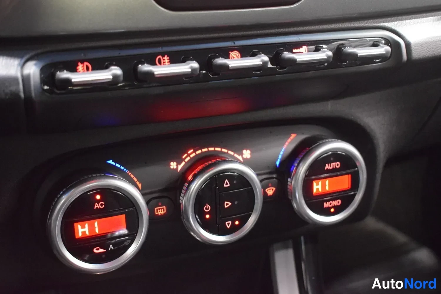 Musta Alfa Romeo Giulietta 2011, ulkokuva 16 – Raisio