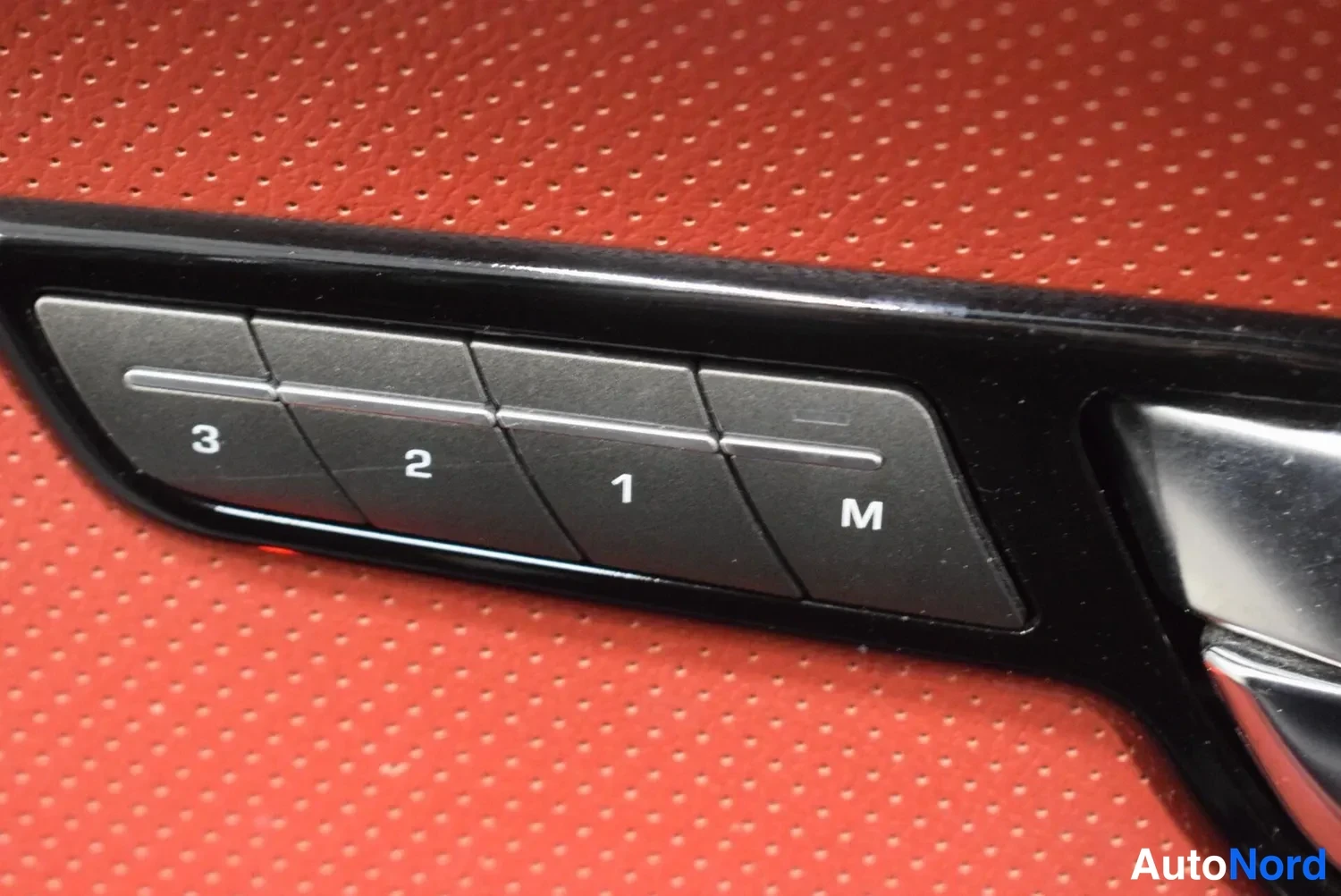 Musta Land Rover Range Rover Evoque 2013, ulkokuva 12 – Raisio