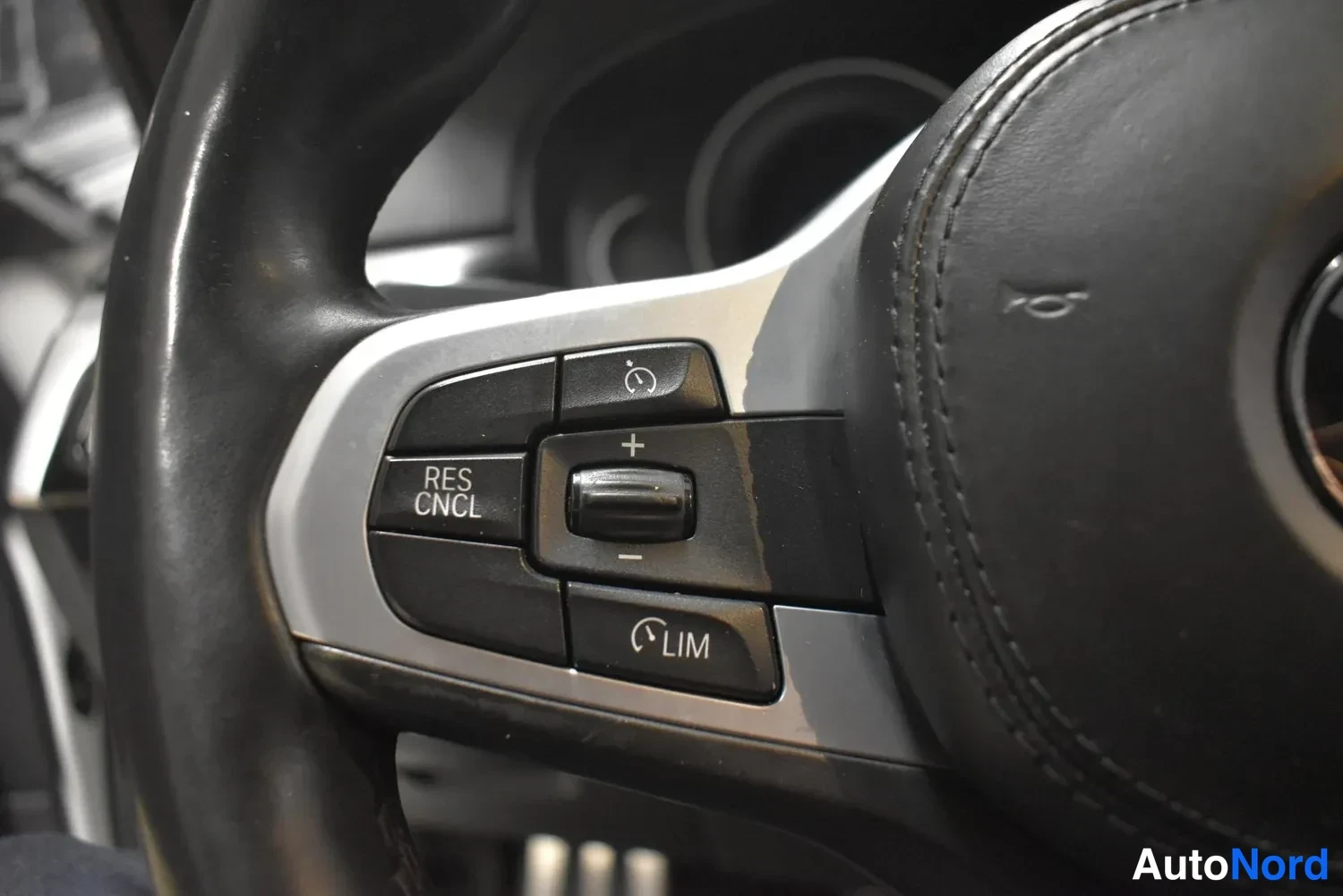 Valkoinen BMW 530e 2018, ulkokuva 16 – Raisio