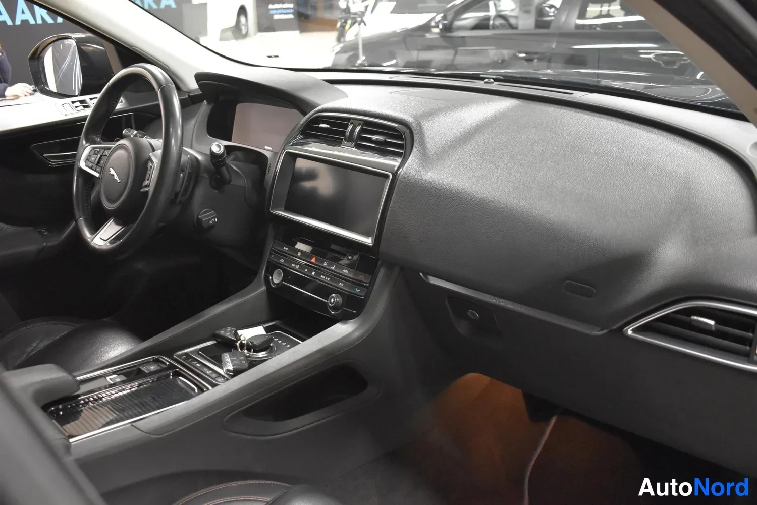 Sininen Jaguar F-Pace 2017, ulkokuva 13 – Raisio
