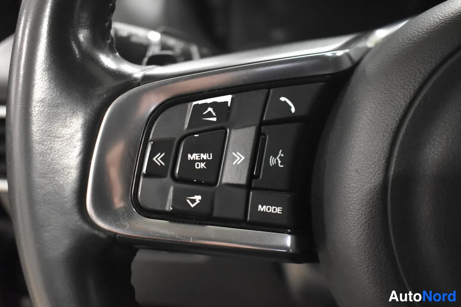 Sininen Jaguar F-Pace 2017, ulkokuva 18 – Raisio