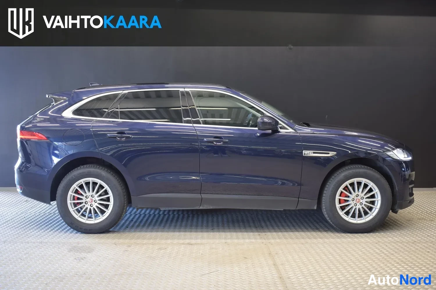 Sininen Jaguar F-Pace 2017, ulkokuva 5 – Raisio