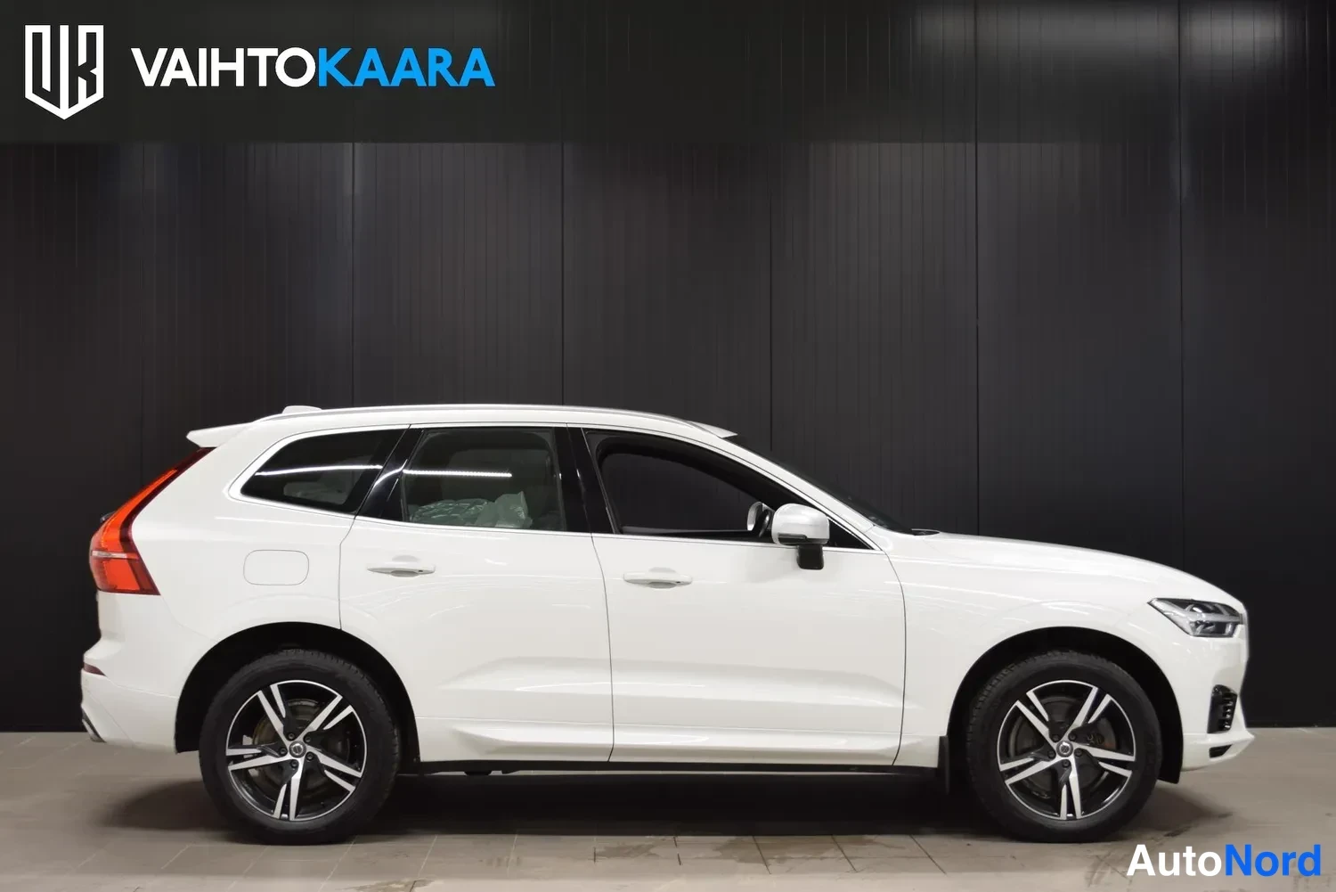 Valkoinen Volvo XC60 2019, ulkokuva 5 – Raisio