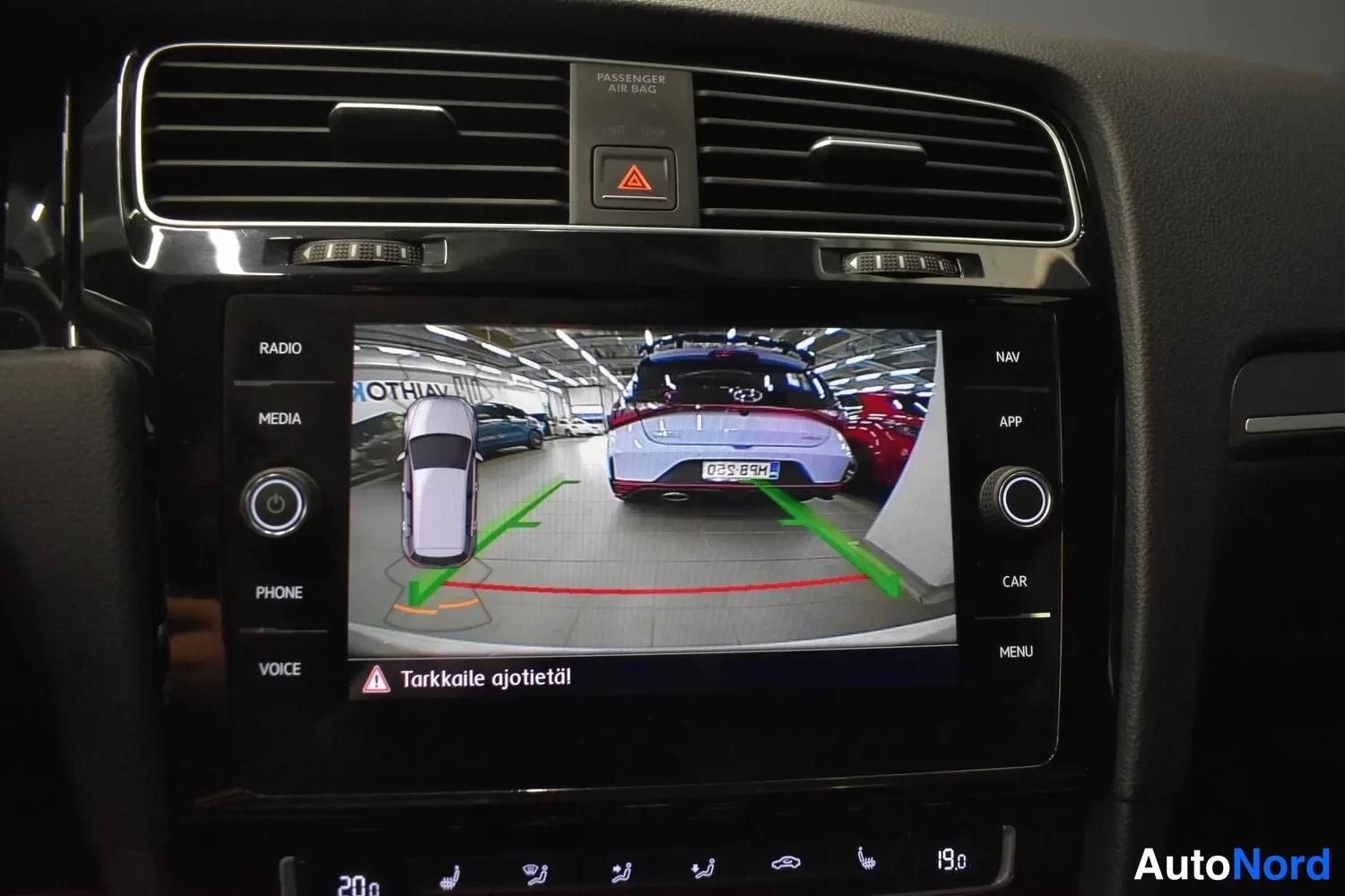 Valkoinen Volkswagen Golf 2017, ulkokuva 16 – Raisio