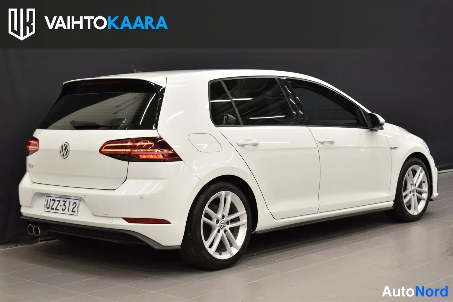 Valkoinen Volkswagen Golf 2017, ulkokuva 4 – Raisio
