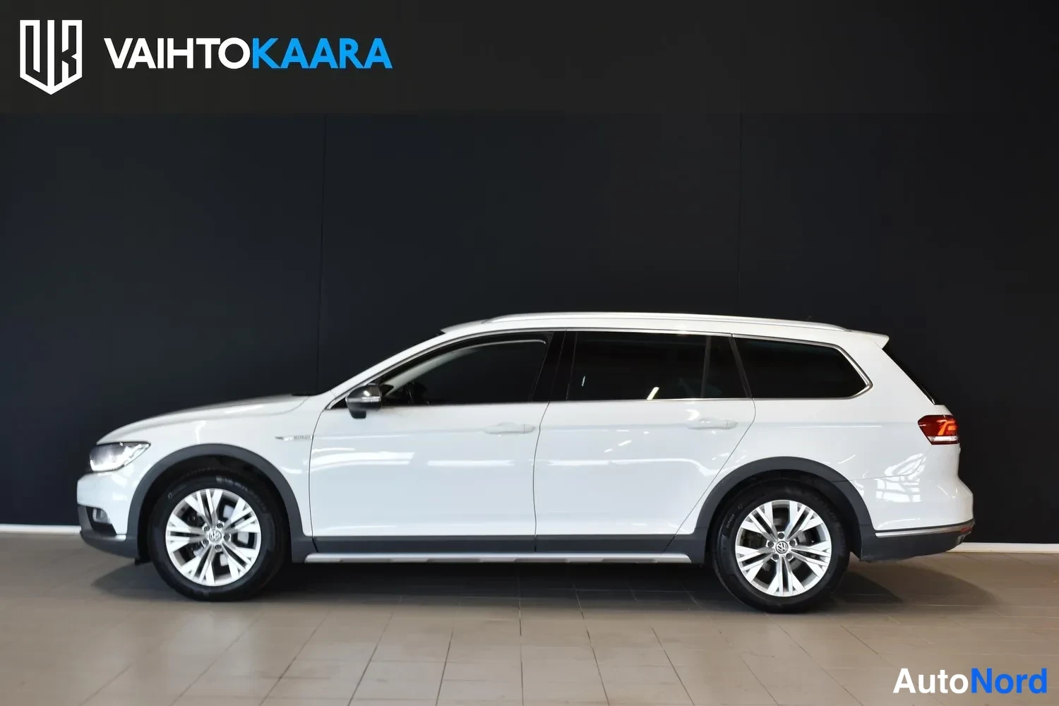 Valkoinen Volkswagen Passat Variant 2017, ulkokuva 2 – Raisio