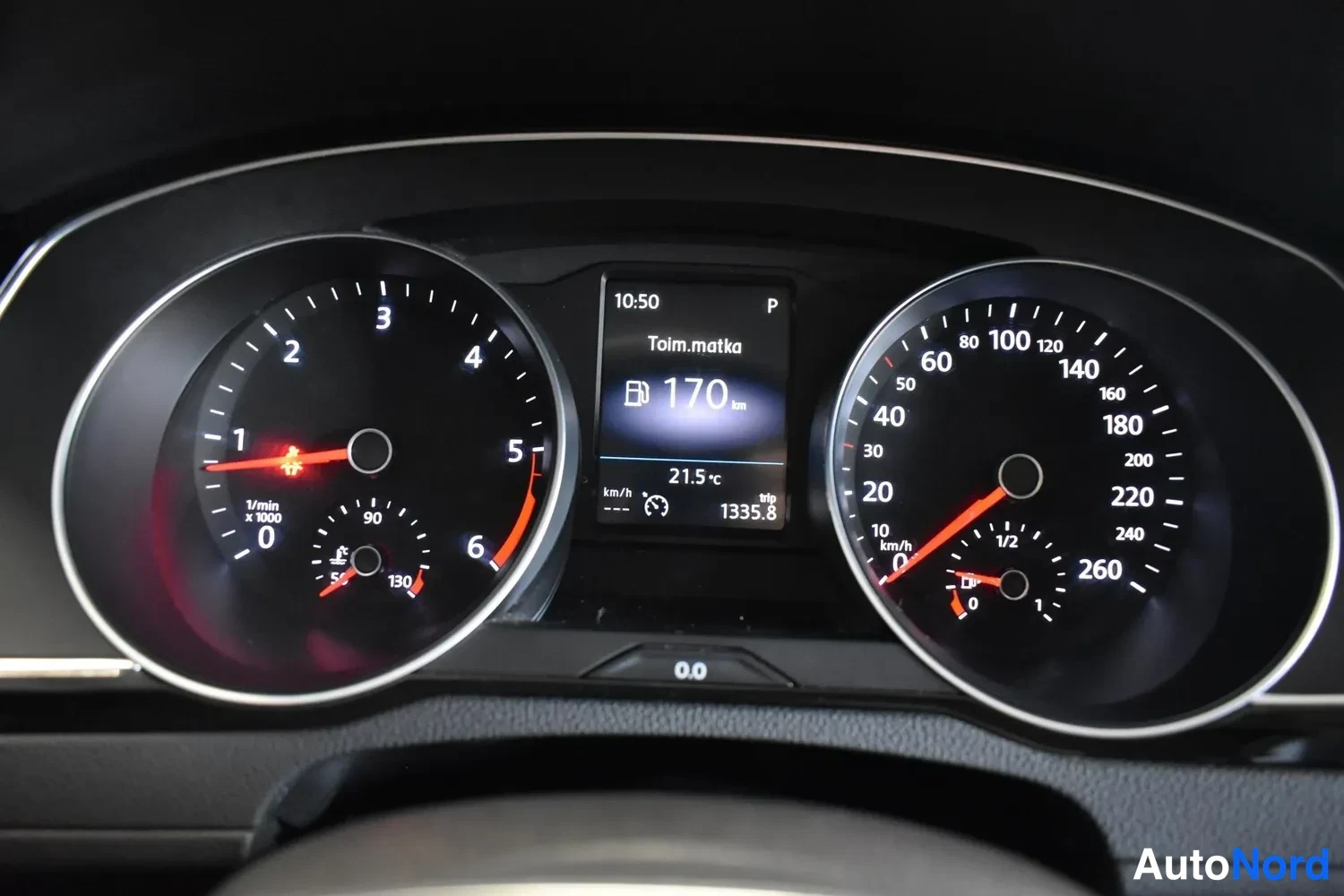 Valkoinen Volkswagen Passat Variant 2017, ulkokuva 22 – Raisio