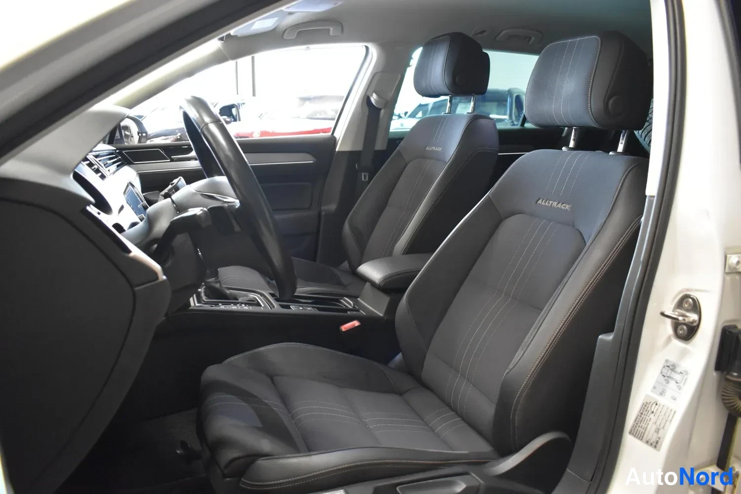 Valkoinen Volkswagen Passat Variant 2017, ulkokuva 7 – Raisio