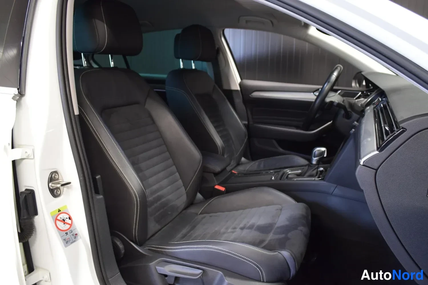 Valkoinen Volkswagen Passat 2020, ulkokuva 12 – Raisio