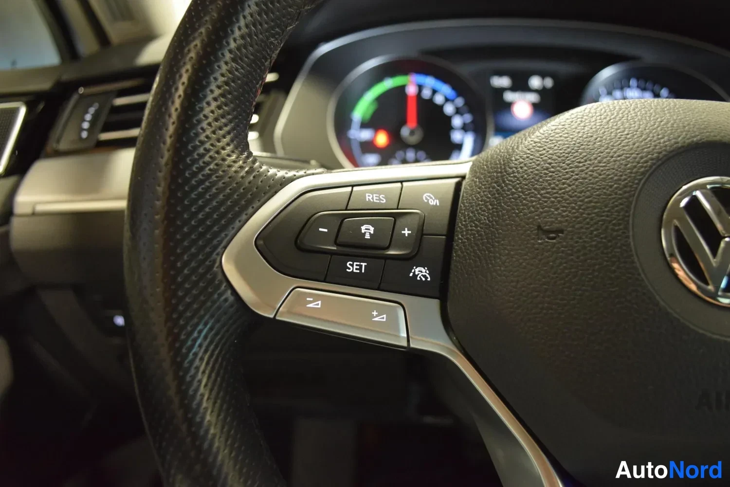 Valkoinen Volkswagen Passat 2020, ulkokuva 17 – Raisio