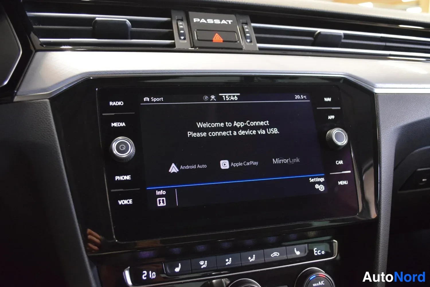 Valkoinen Volkswagen Passat 2020, ulkokuva 21 – Raisio