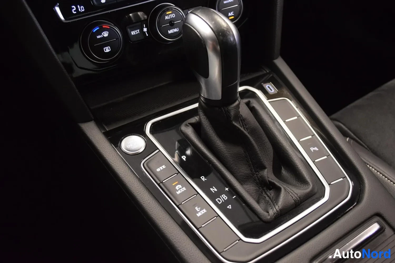 Valkoinen Volkswagen Passat 2020, ulkokuva 24 – Raisio