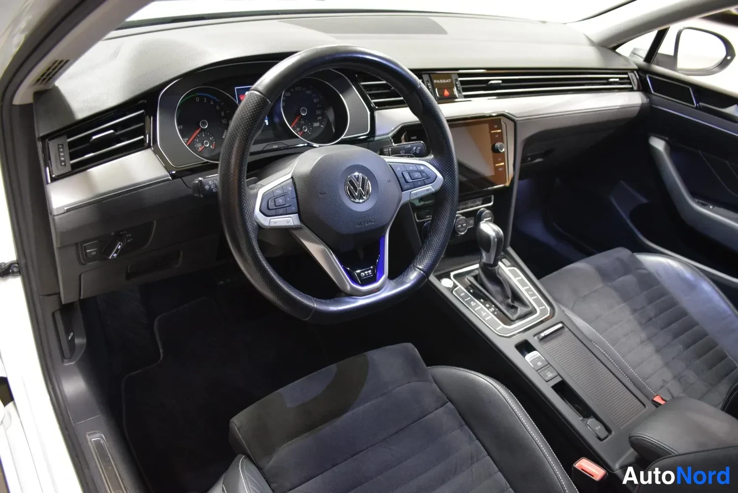 Valkoinen Volkswagen Passat 2020, ulkokuva 8 – Raisio