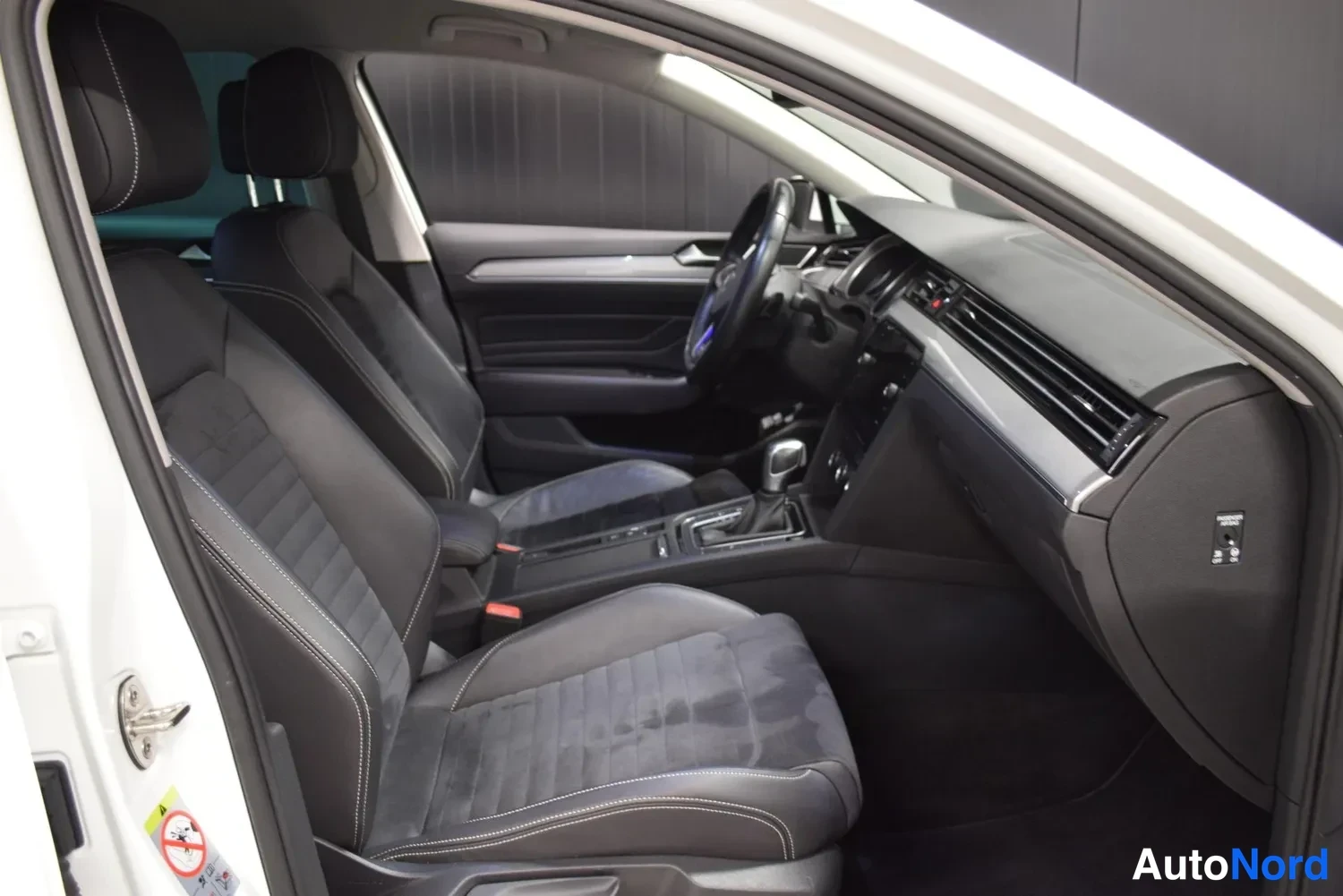 Valkoinen Volkswagen Passat 2020, ulkokuva 10 – Raisio