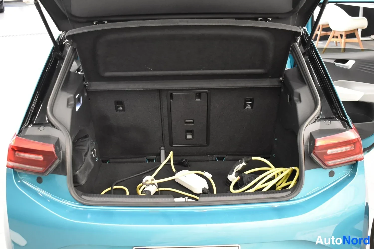 Turkoosi Volkswagen ID.3 2020, ulkokuva 13 – Raisio