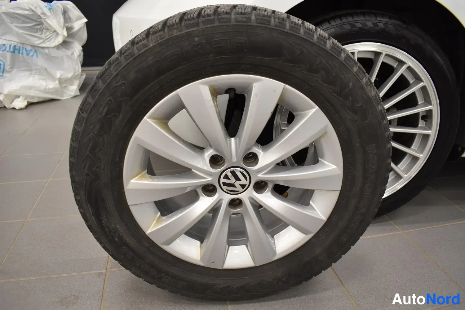 Valkoinen Volkswagen Beetle 2015, ulkokuva 12 – Raisio