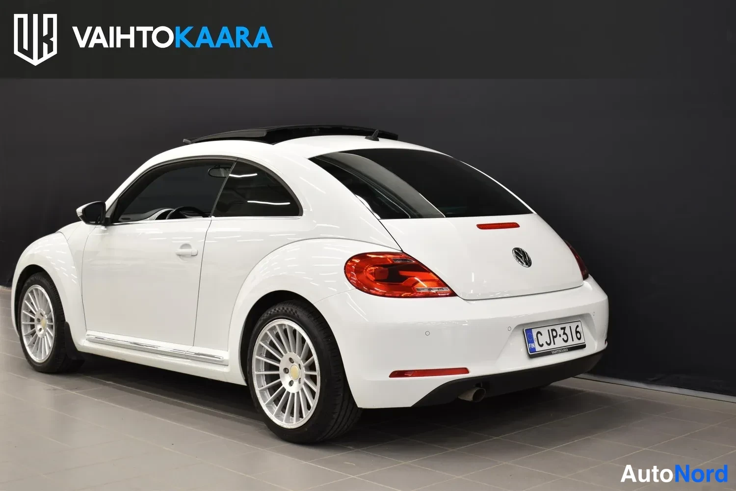Valkoinen Volkswagen Beetle 2015, ulkokuva 3 – Raisio