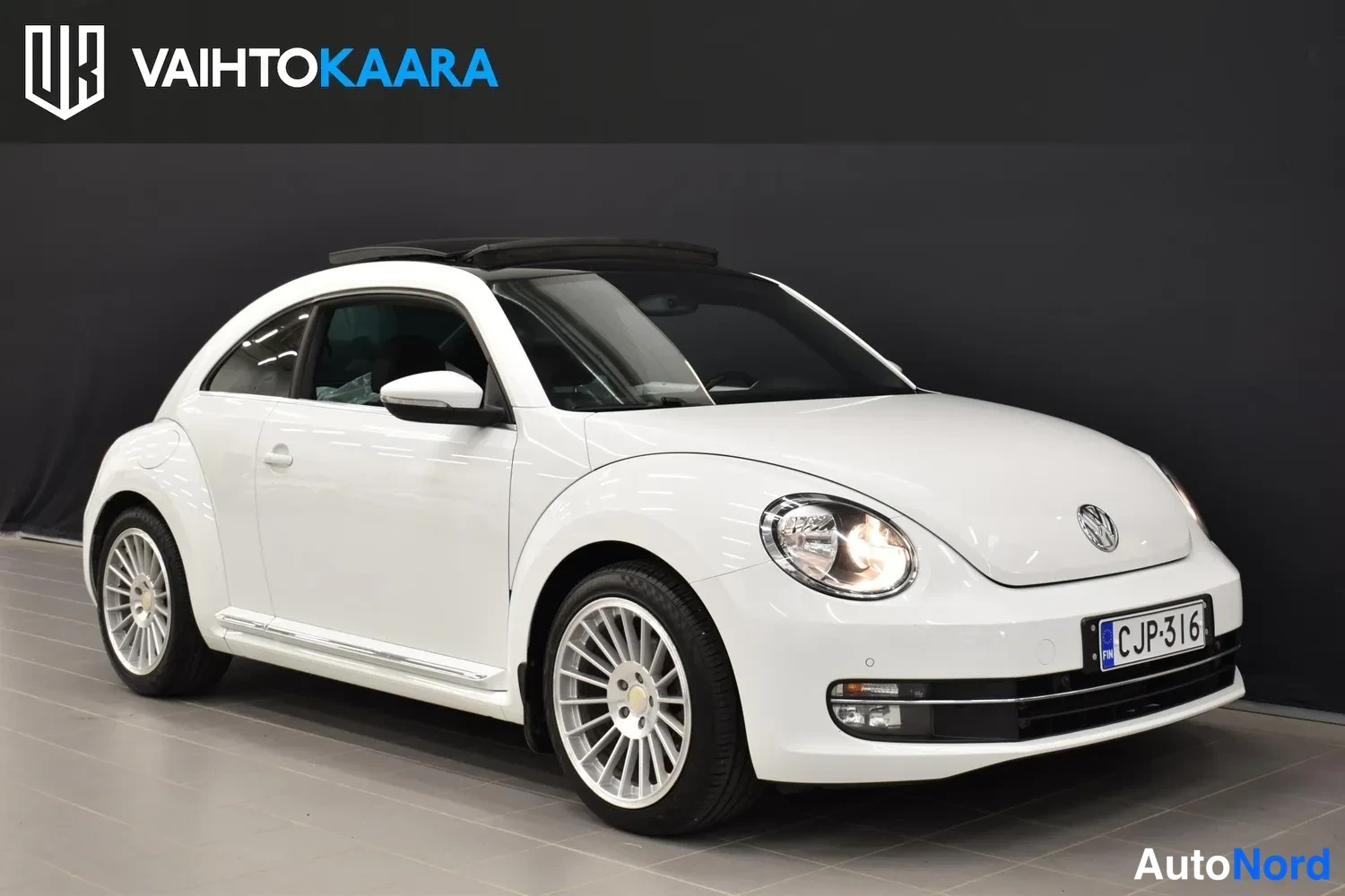 Valkoinen Volkswagen Beetle 2015, ulkokuva 4 – Raisio