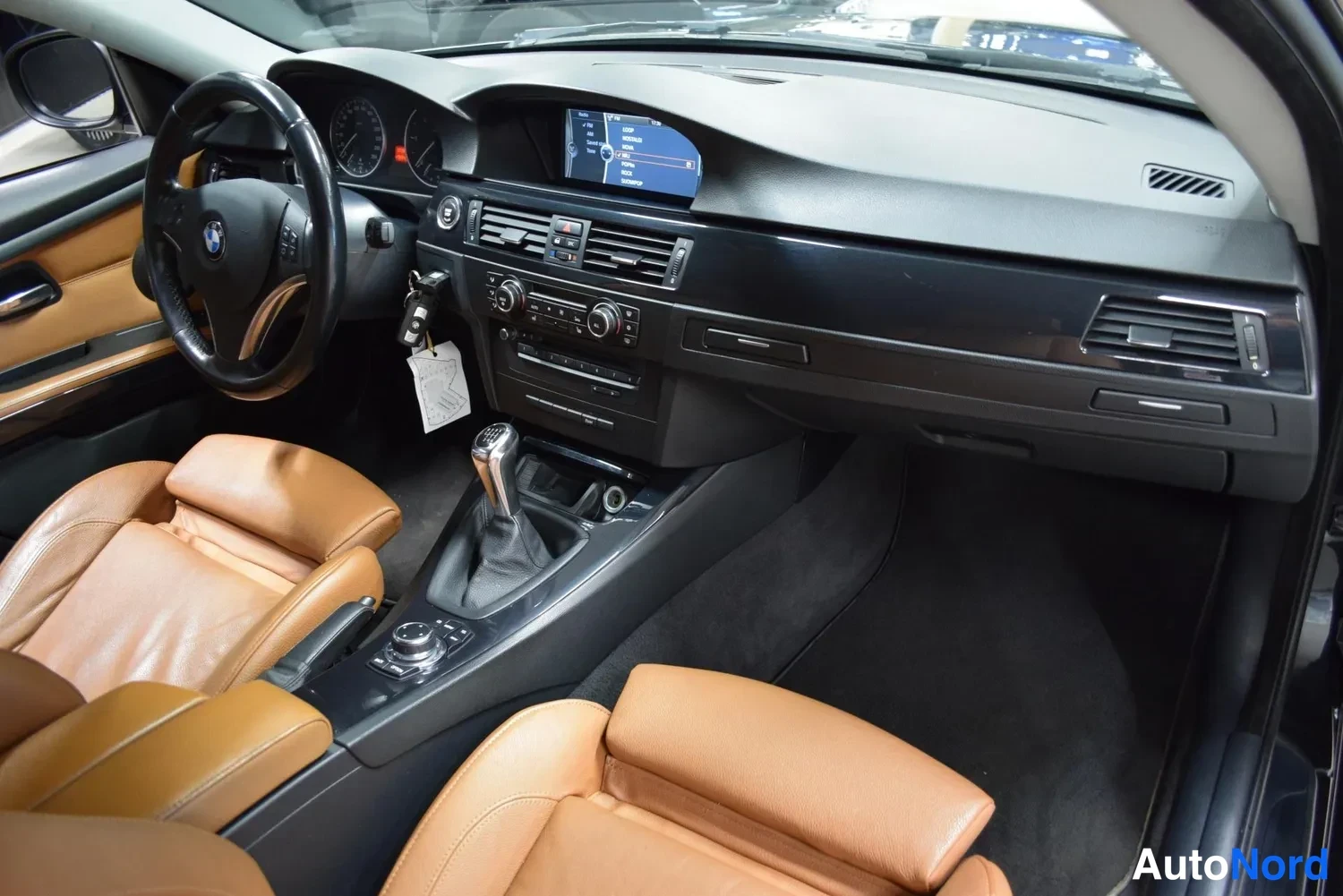 Musta BMW 320d 2012, ulkokuva 11 – Raisio