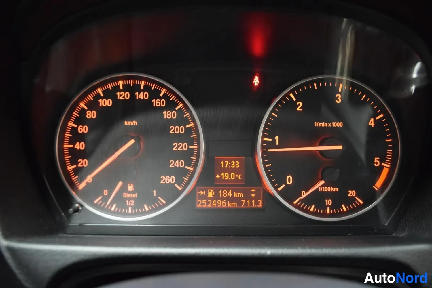 Musta BMW 320d 2012, ulkokuva 16 – Raisio