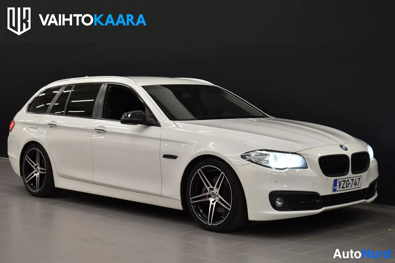 Valkoinen BMW 518d 2017, etuviisto, keula oikealle, kuva 3