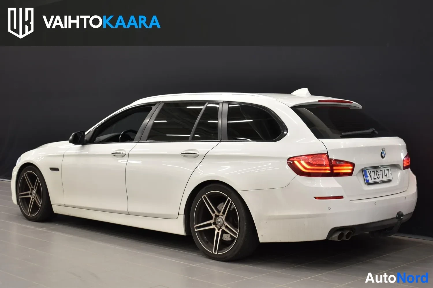 Valkoinen BMW 518d 2017, ulkokuva 3 – Raisio