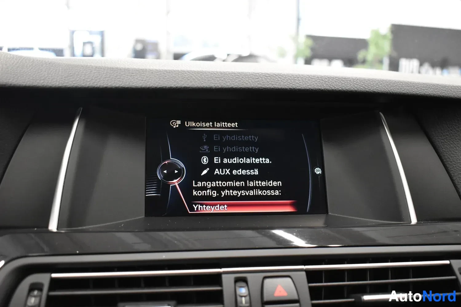 Valkoinen BMW 518d 2017, yksityiskohta, kuva 25