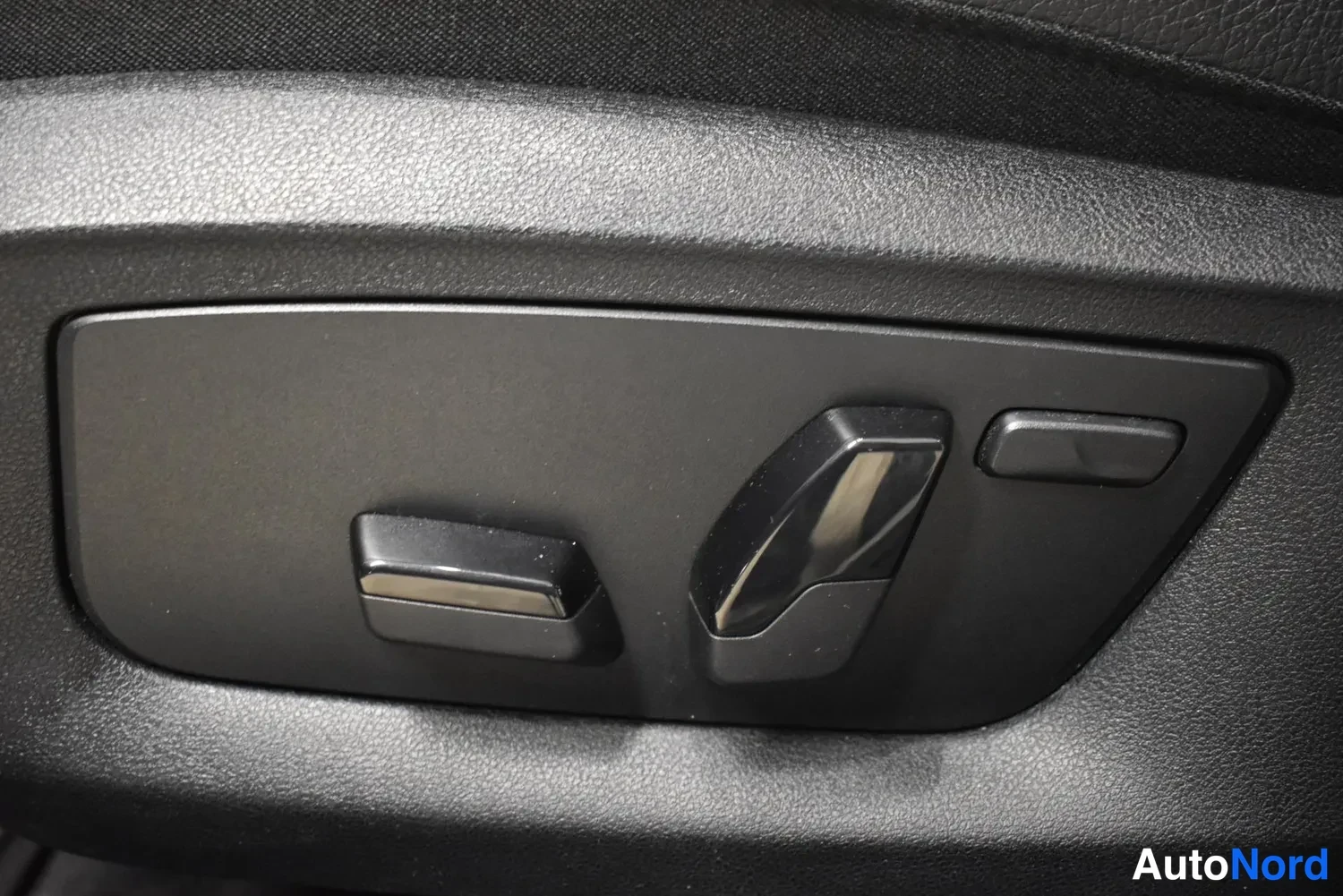 Valkoinen BMW 530d 2018, ulkokuva 14 – Raisio