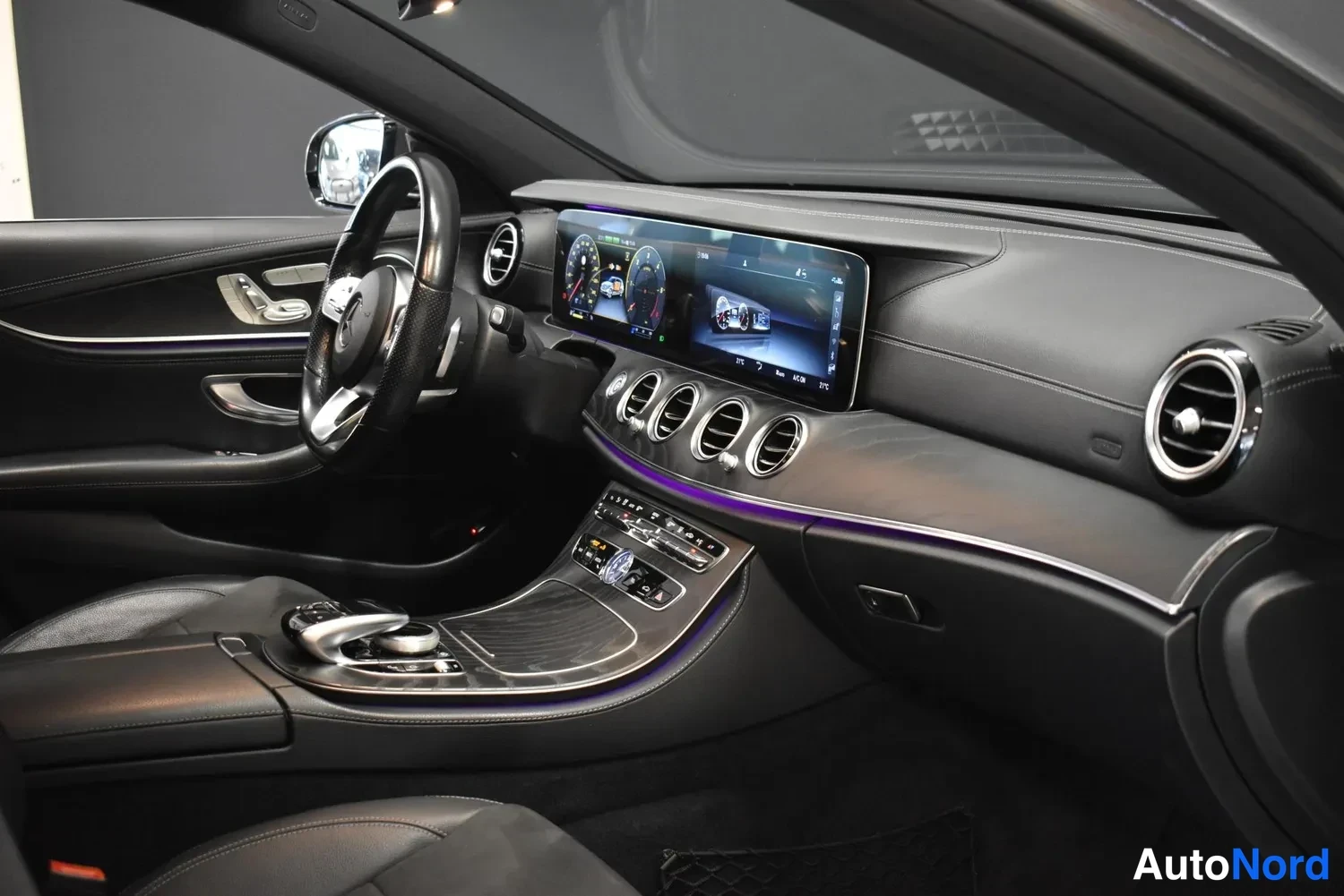 Harmaa Mercedes-Benz E 300 de 2020, ulkokuva 11 – Raisio