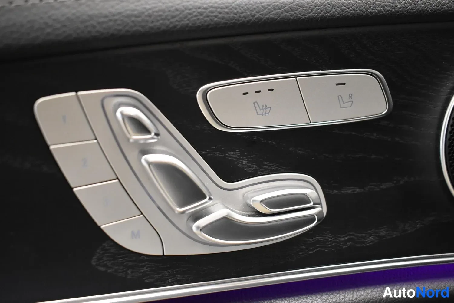 Harmaa Mercedes-Benz E 300 de 2020, ulkokuva 12 – Raisio