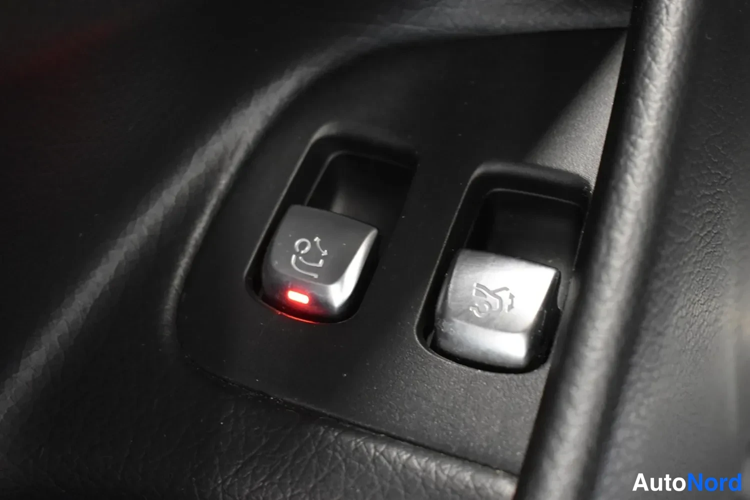 Harmaa Mercedes-Benz E 300 de 2020, ulkokuva 14 – Raisio