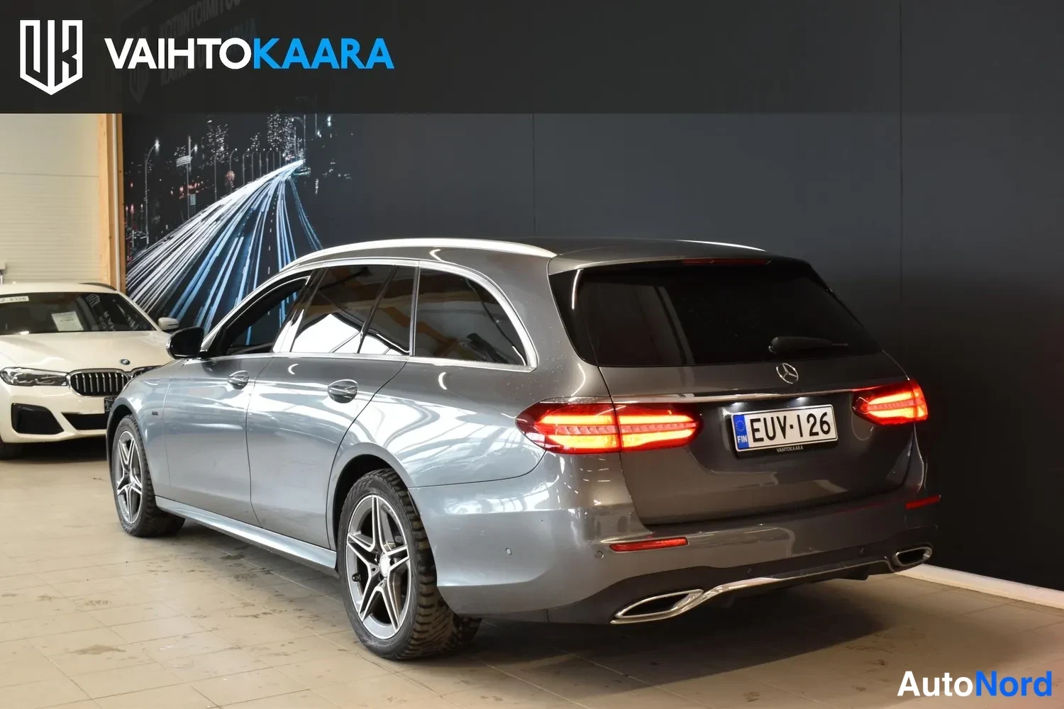 Harmaa Mercedes-Benz E 300 de 2020, ulkokuva 3 – Raisio