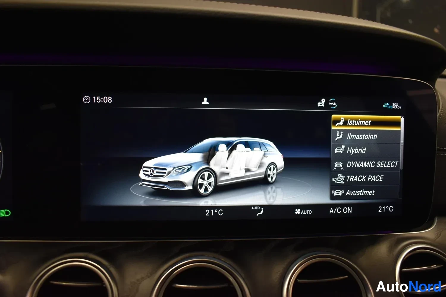 Harmaa Mercedes-Benz E 300 de 2020, ulkokuva 26 – Raisio